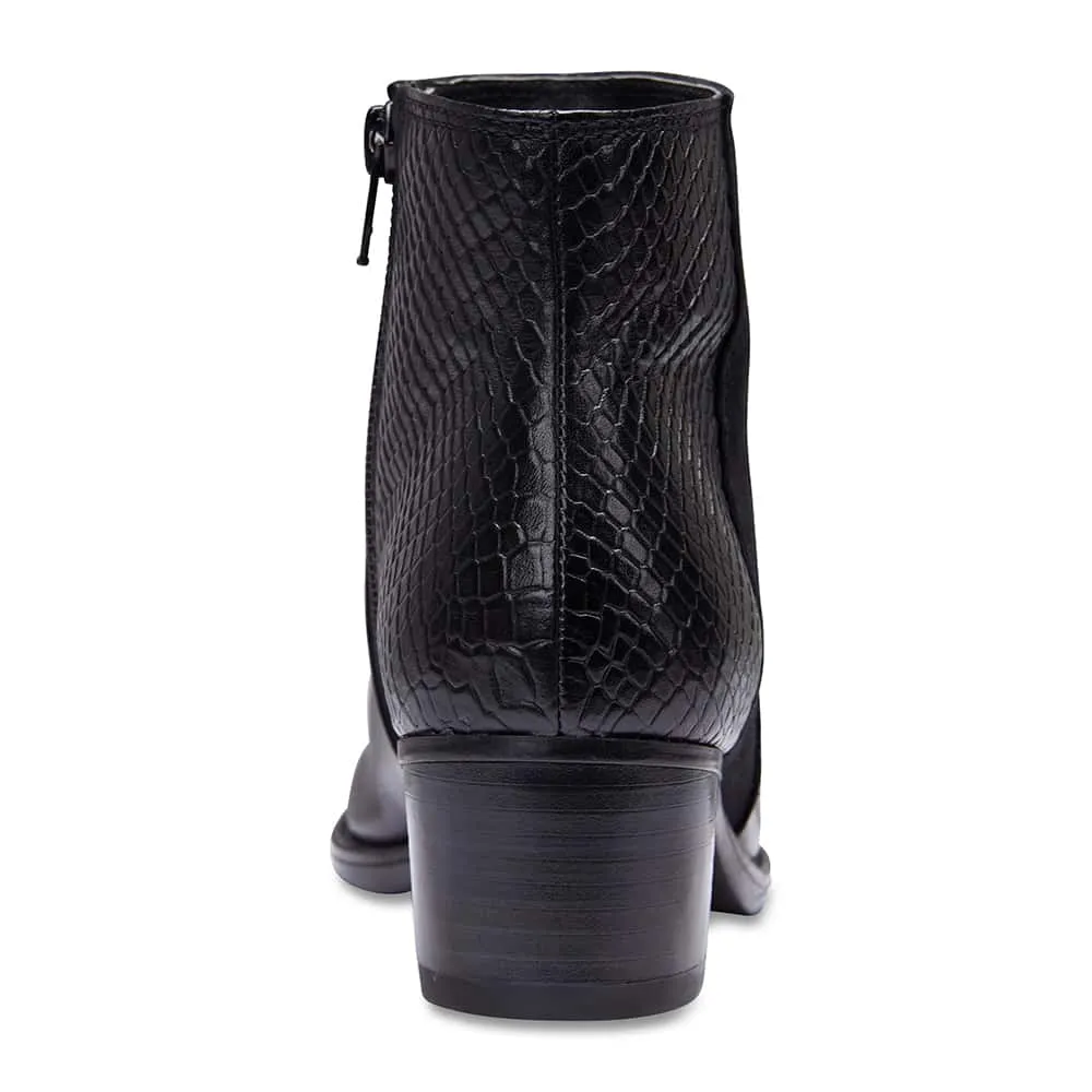 Duncan Boot in Black Leather