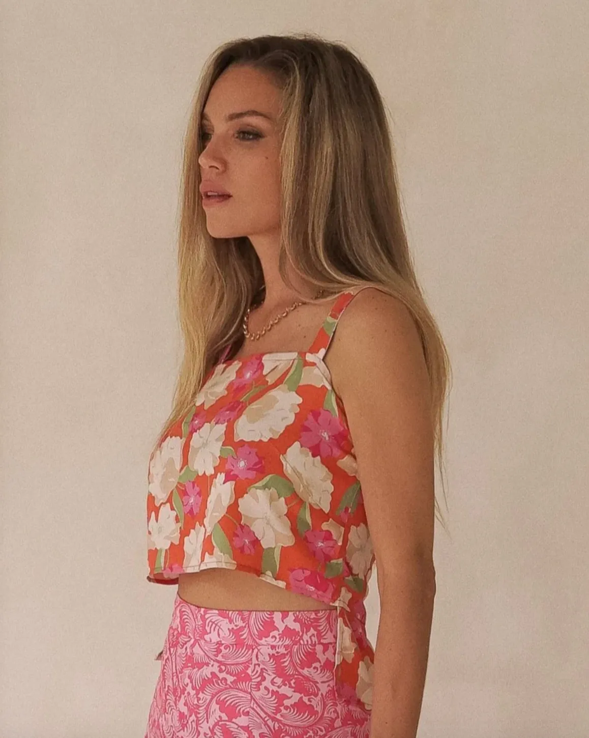 LAWTAN TOP IN ORANGE FLORAL