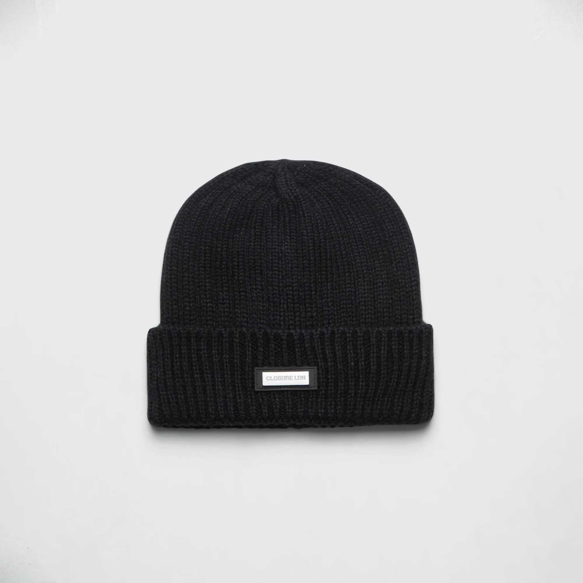 Smart Metal Badge Beanie | Black